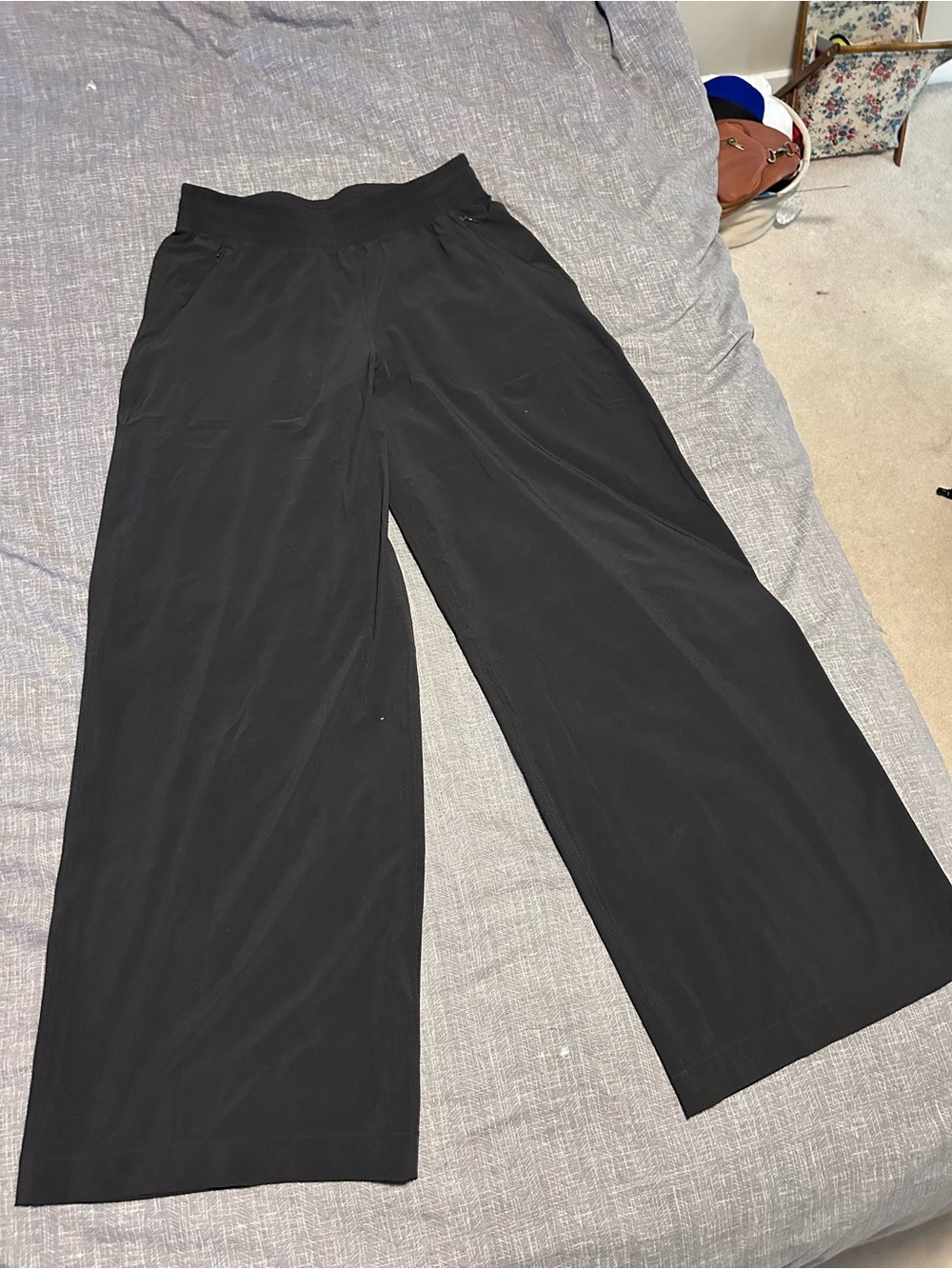 lululemon athletica Black Wide-Leg Pants with Elastic Waist